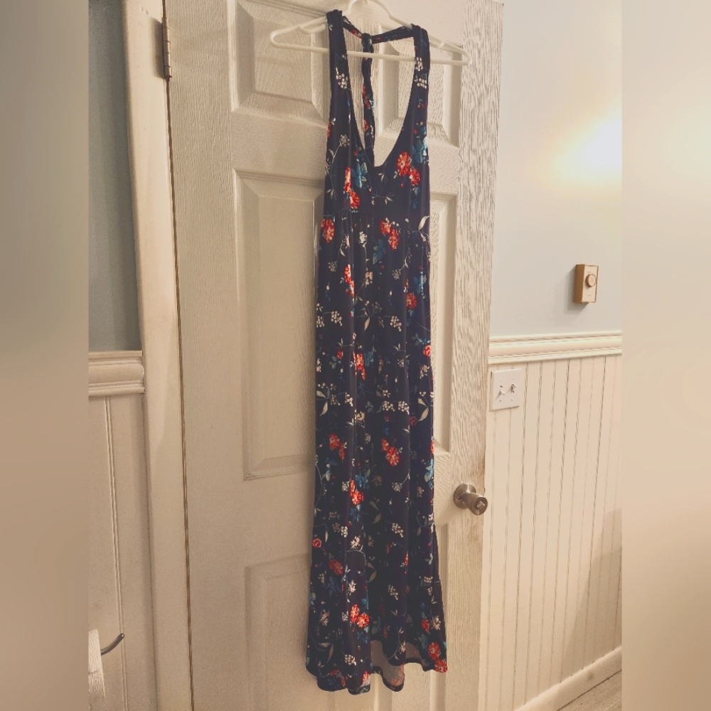 Floral Maxi Dress with Twisted Back